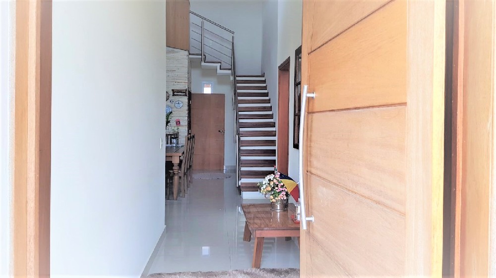 Casa em condomínio