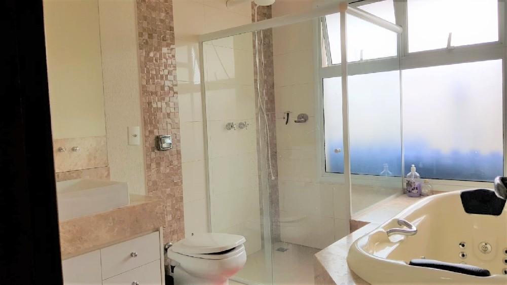 Casa em condomínio