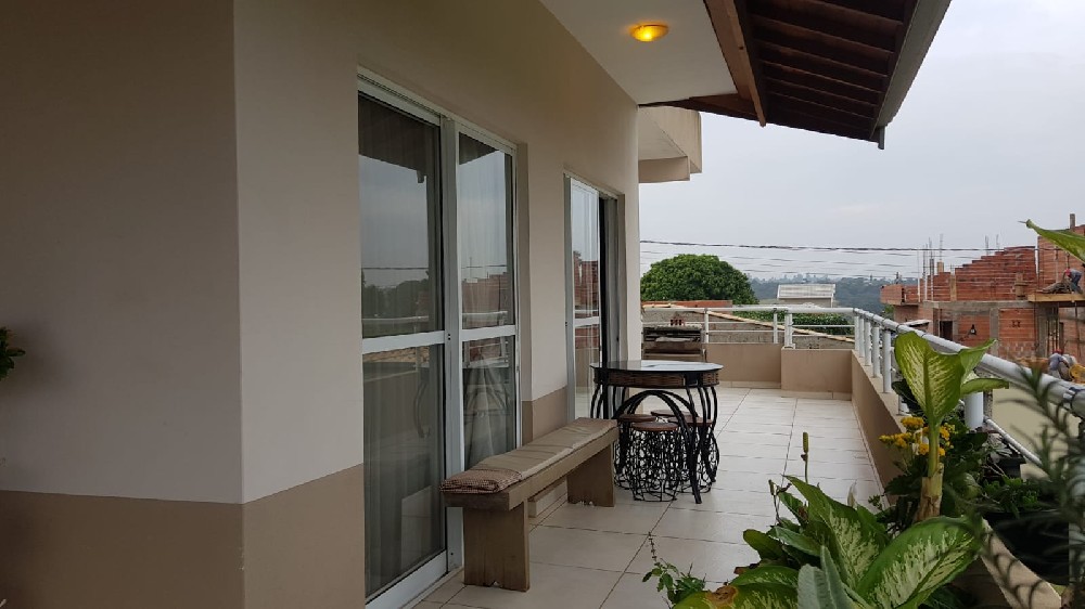 Casa em condomínio