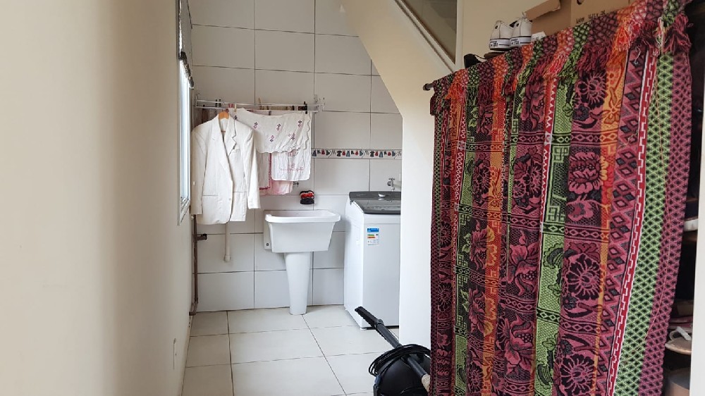 Casa em condomínio