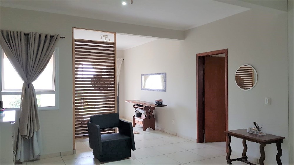 Casa em condomínio