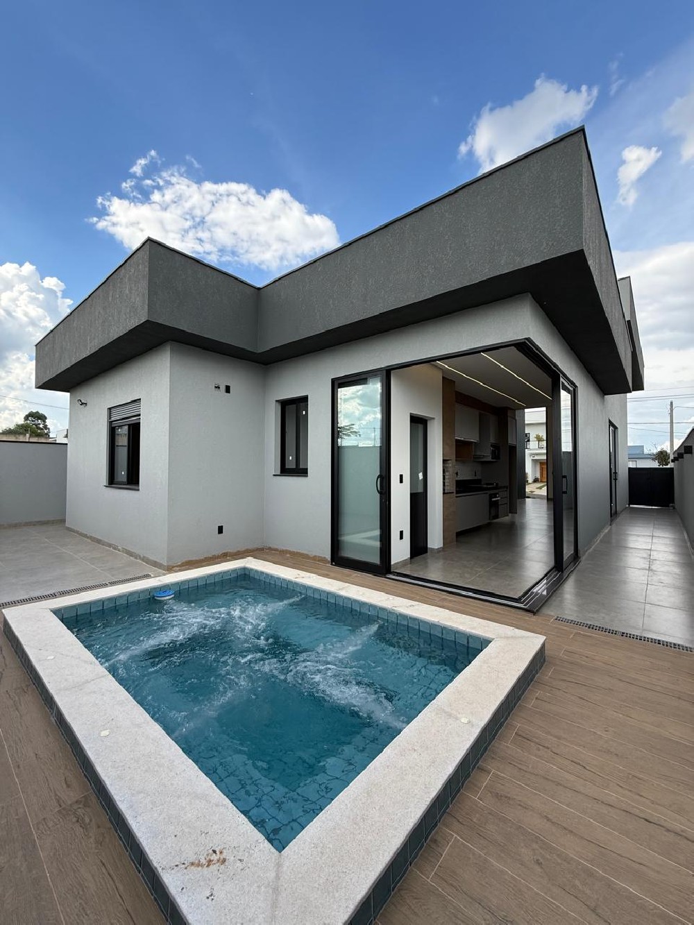 Casa em condomínio